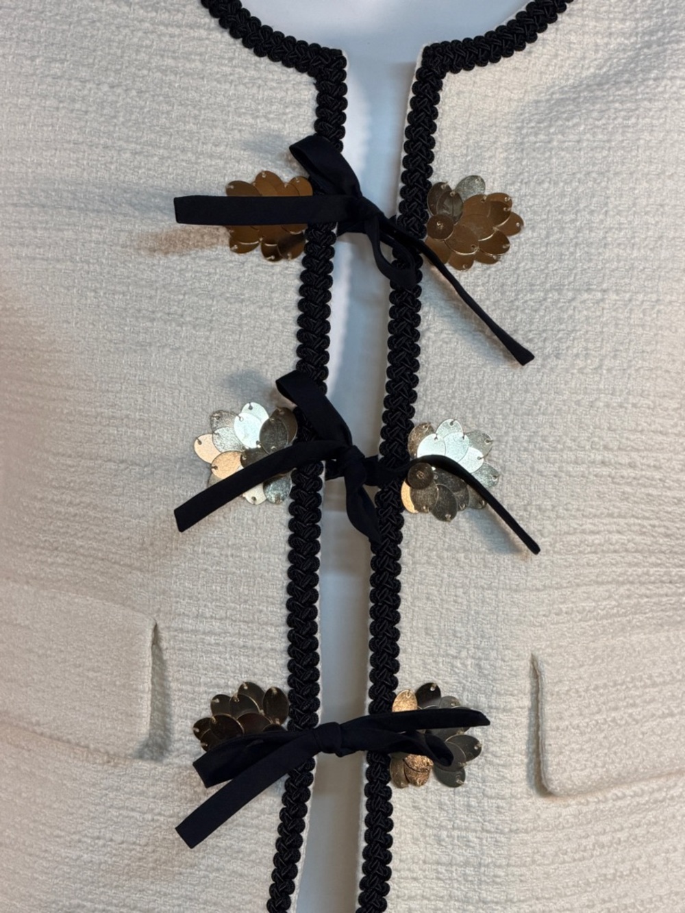 Derek Lam Cream Bouclé Cropped Jacket with Black Trim and Gold Accents - Picture 4 of 10